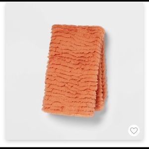 One standard plush pillowcase